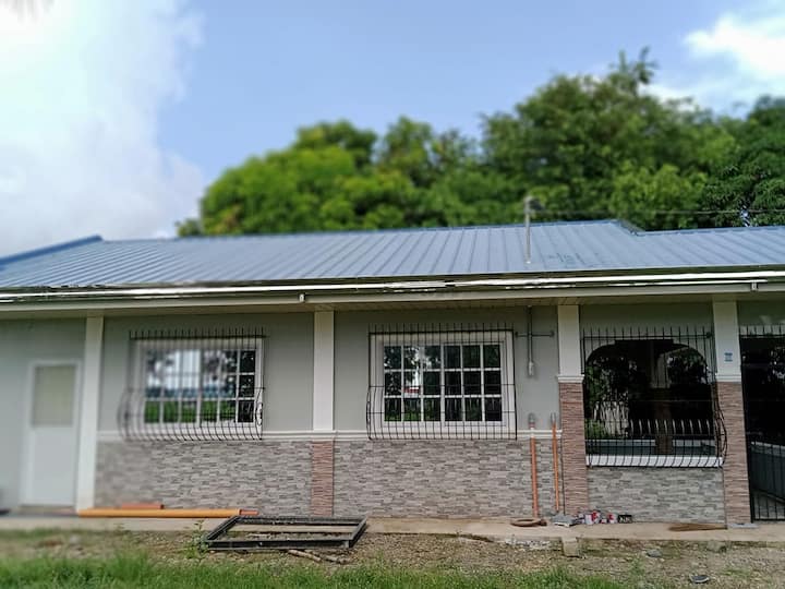 Affordable, 3 Bedroom Farm House, Hundred Islands - Alaminos