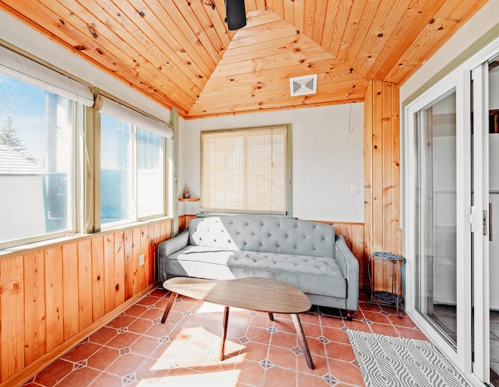 Comfy full size sofa sleeper when you need a bit more space. 