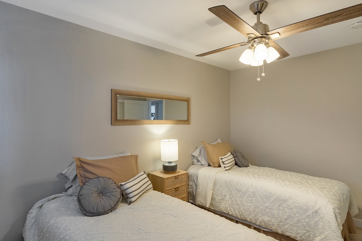 Chambre 2 avec deux lits simples