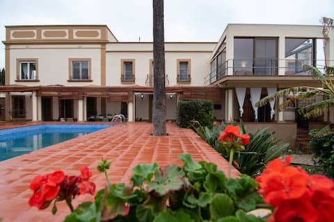 Private accommodation overlooking the Ebro River