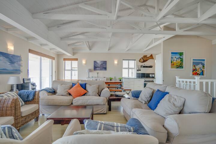 Cape Carribean Beach House with spectacular views gallery image 5