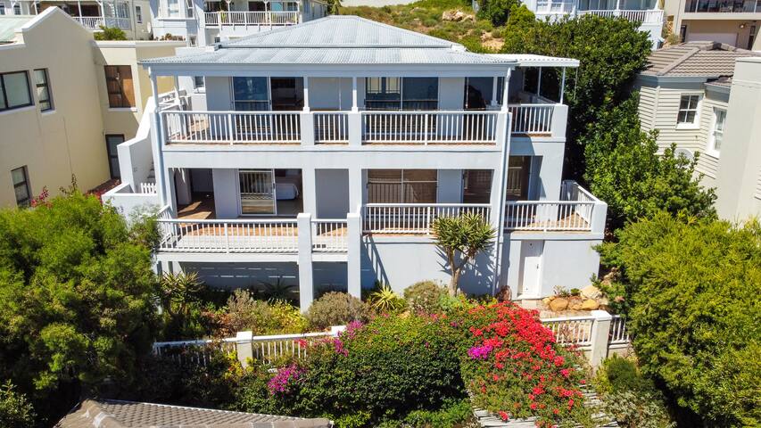 Cape Carribean Beach House with spectacular views gallery image 3