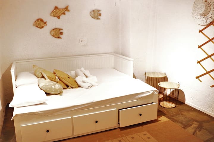 Საძინებელი 6 - სარდაფი