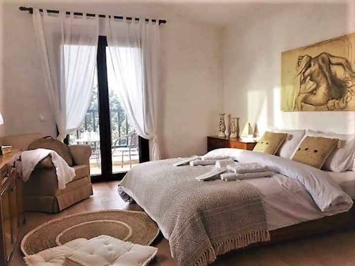 1 სართული, შემდეგ საძინებელი