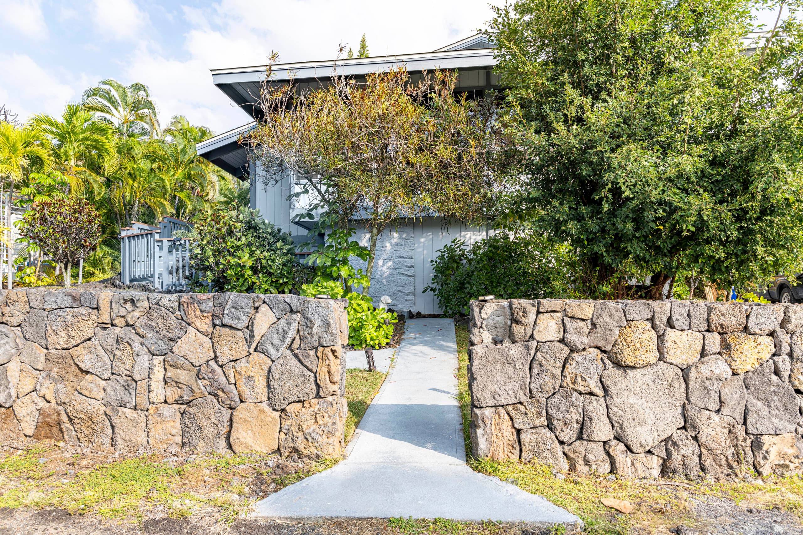 Home in Kailua-Kona · ★4.91 · 3 bedrooms · 5 beds · 3 private baths - Image 52