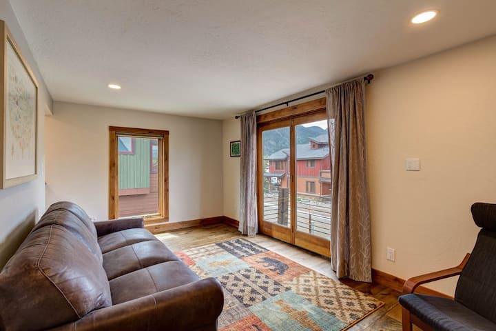 Pull Out Couch Upstairs