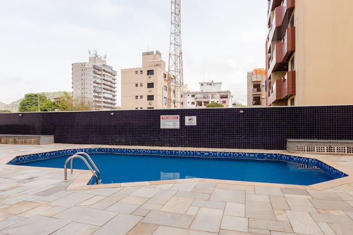 Entire home with 2 bedrooms in Guarujá - Linda Vista Praia do Tombo WIFI Ar Piscina