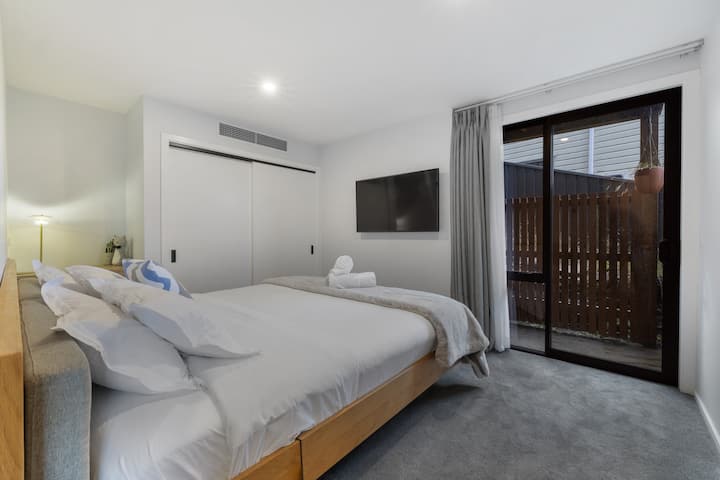 Camera da letto 3 - I letti sono composti da biancheria, cuscini e asciugamani di alta qualità e di qualità alberghiera.