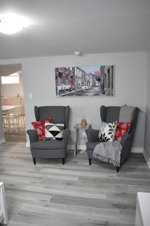 Popular Airbnb listing: Top-Rated Sparkling Spacious 2 BR+Den (5+baby) in Kitchener