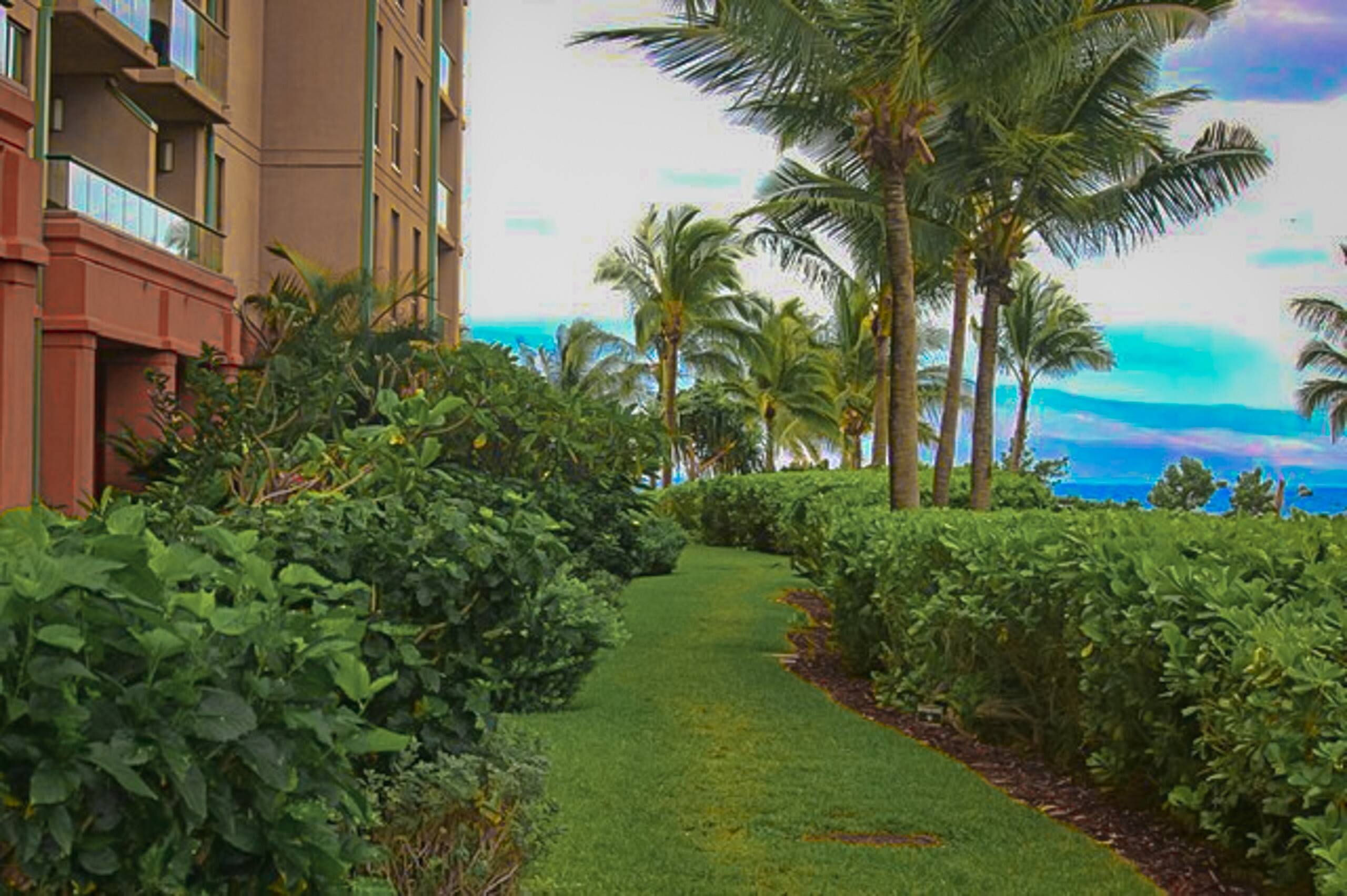 Condo in Lahaina · ★4.94 · 2 bedrooms · 3 beds · 2 baths - Image 37