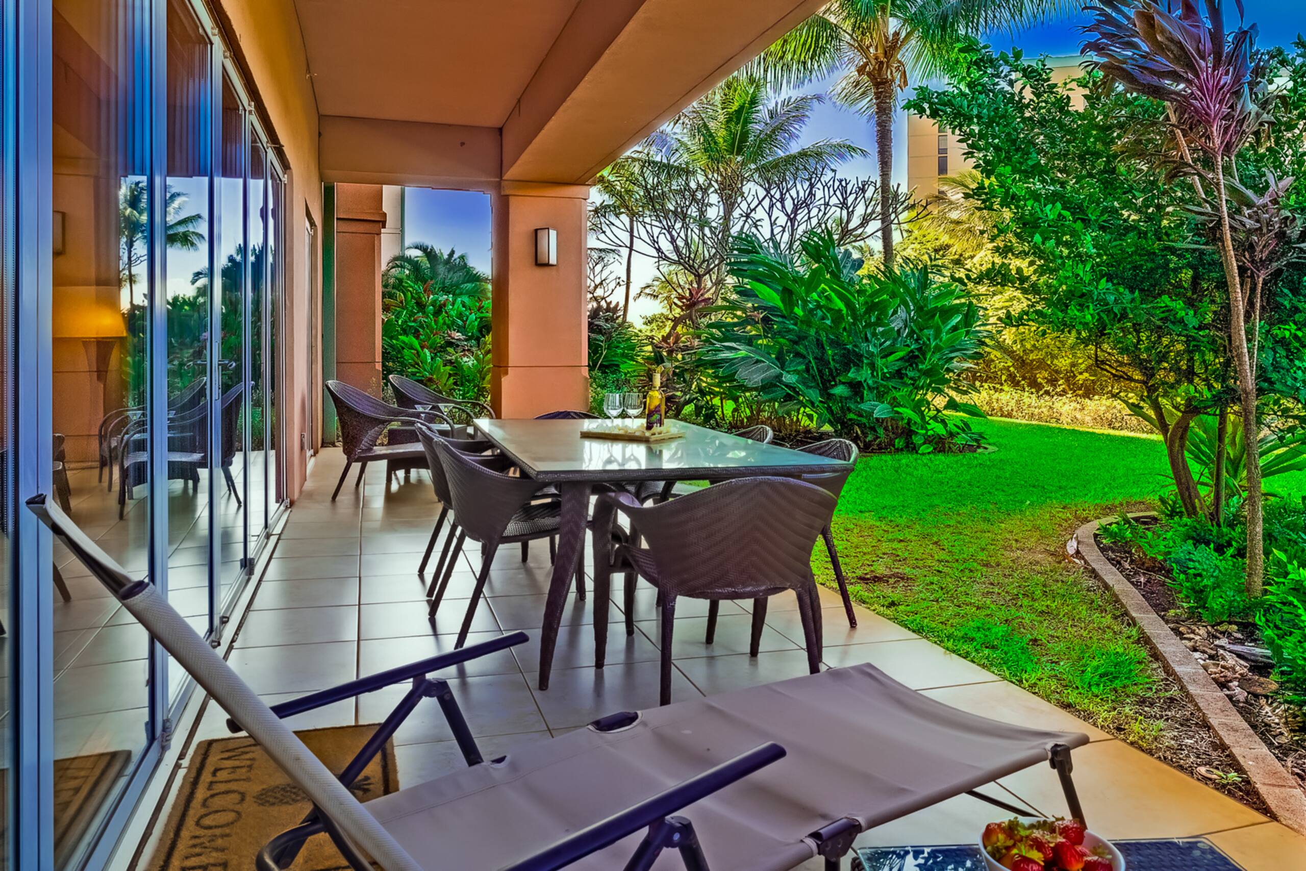 Condo in Lahaina · ★4.94 · 2 bedrooms · 3 beds · 2 baths - Image 40