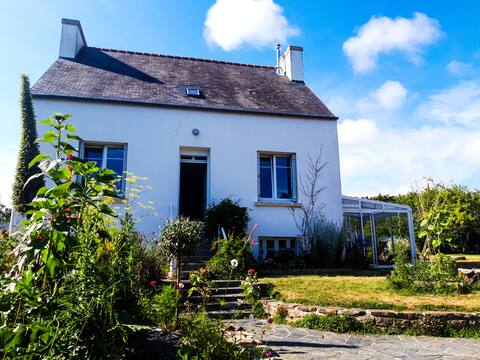 Bright house between land and sea, Audierne Bay