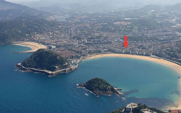 Arrasate Suite: 1 min from La Concha Beach gallery image 2