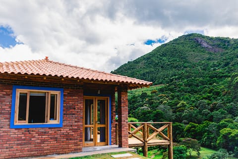Chalé Seriema - Waterfall in the Backyard!
