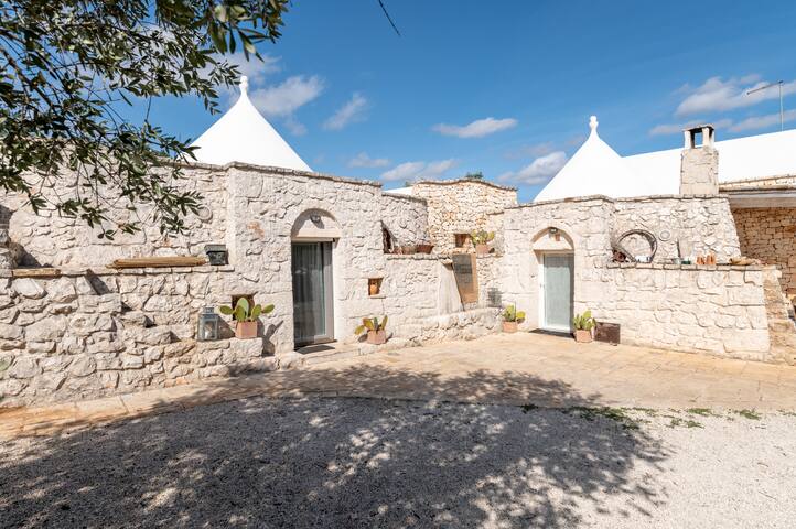 Trullo Bianco/White Trullo gallery image 3