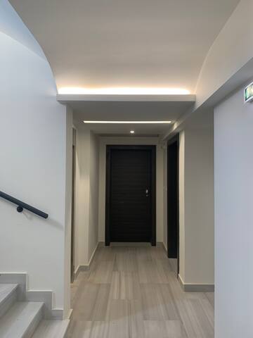 Fab New Flat in Central Athens w/ Acropolis Views gallery image 4