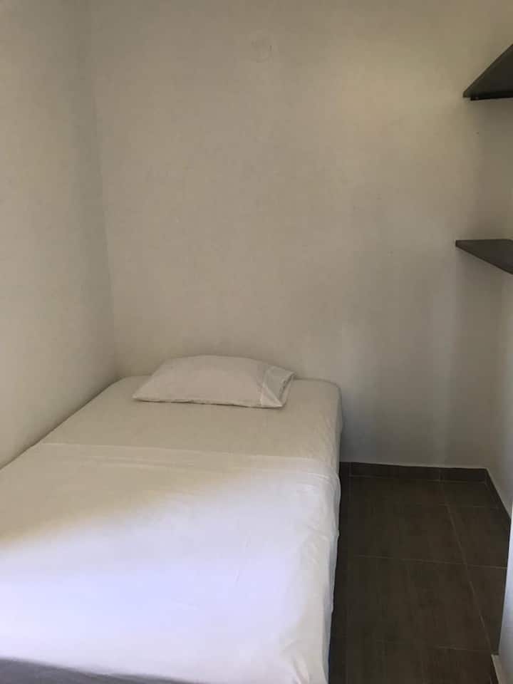 soba 3, s bračnim krevetom i ventilatorom (bez klima-uređaja)