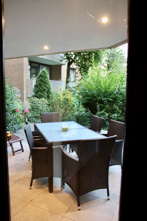 Leistungsstarkes Airbnb: Exclusive 84 sqm apartment in Hanover in Region Hannover