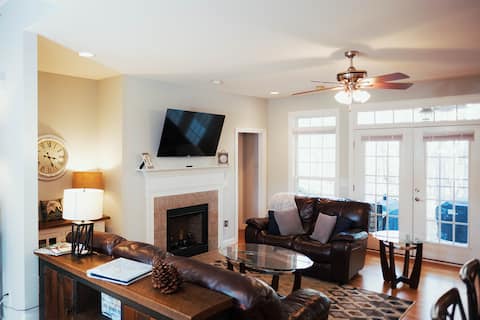 Top performing Airbnb: Pinehurst State of Mind 4 Bed/3.5Bath/Sleeps 8 in Pinehurst / Southern Pines