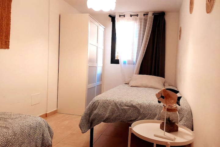 Chumba cha kulala cha 3 na Vitanda 2 vya Mtu Mmoja