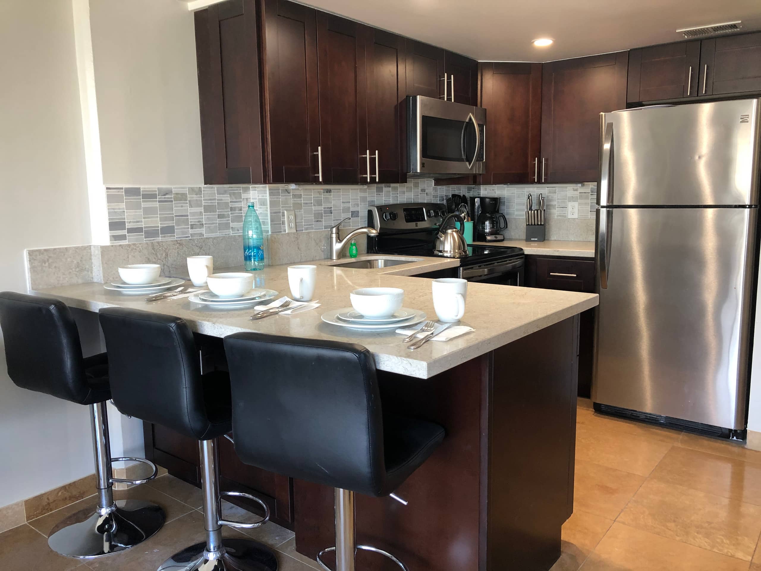 Condo in Honolulu · ★4.9 · 1 bedroom · 3 beds · 1 bath - Image 2