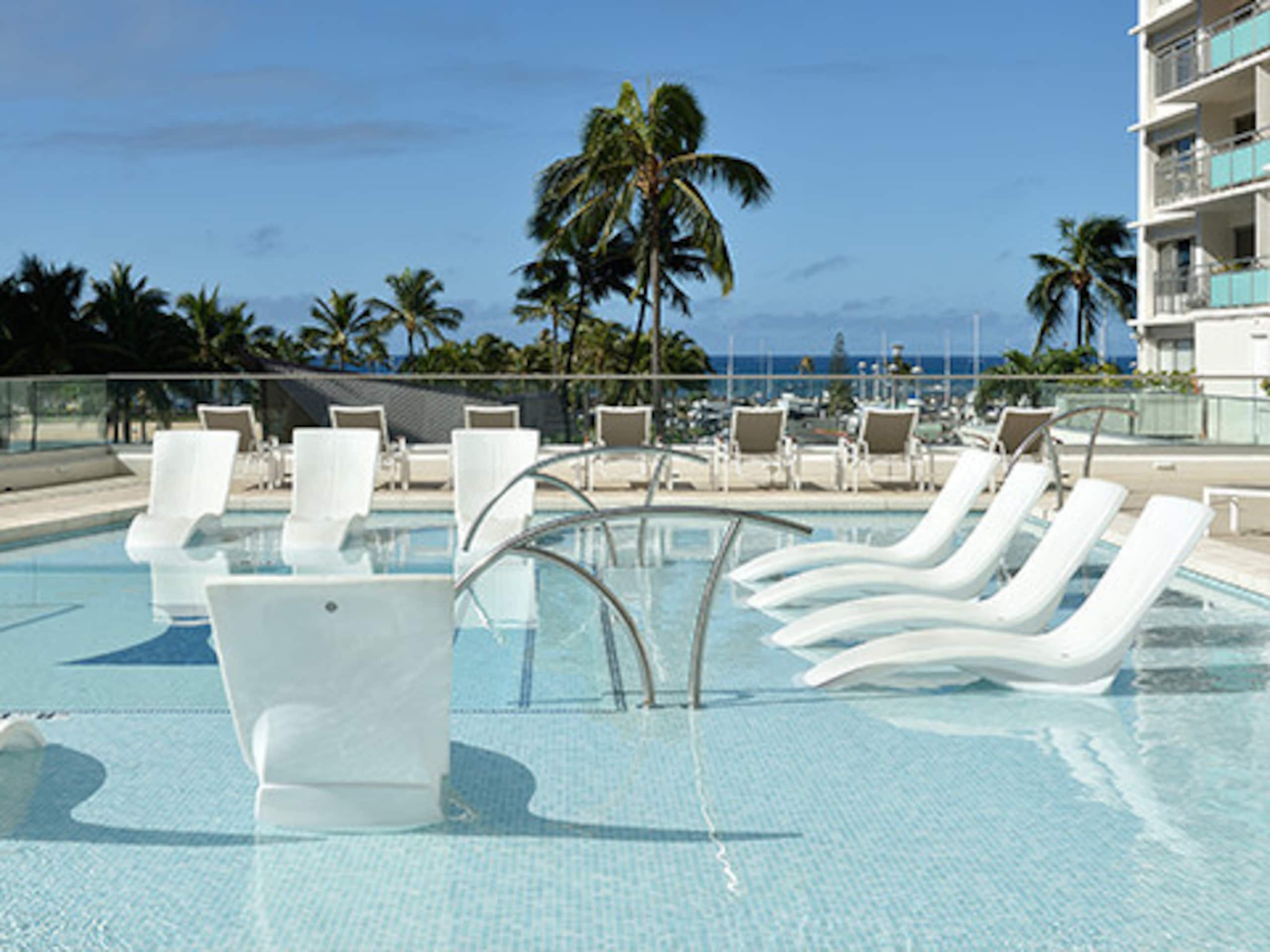 Condo in Honolulu · ★4.9 · 1 bedroom · 3 beds · 1 bath - Image 14