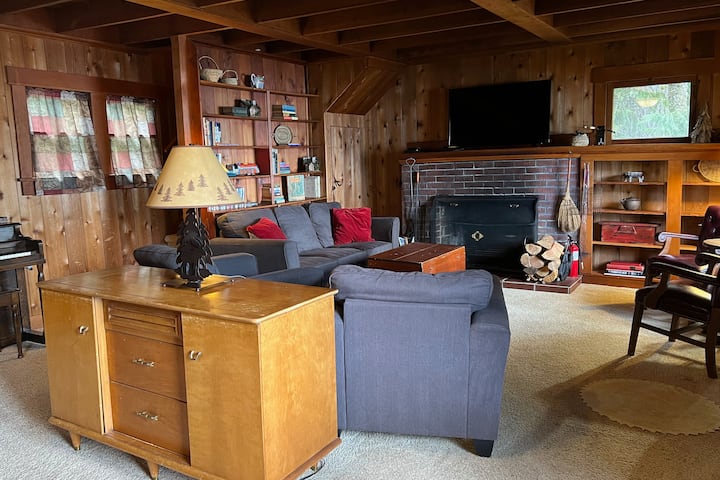 Cabin On Lake Crescent - Olympic National Park, WA
