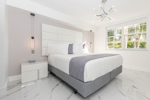 Yacht Club at Aventura  Lux 2 Bed 2 Brand New 2021