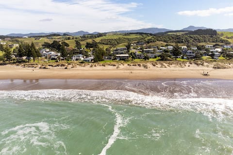 Riversdale Beachfront Gem, room for everyone