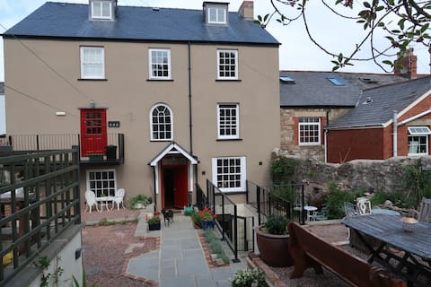 Castle House Apartment 2 Georgian town house