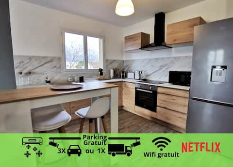 T4 calme * clim * grande terrasse * Netflix * wifi