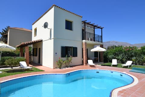 Christina Villa: Minoan inland