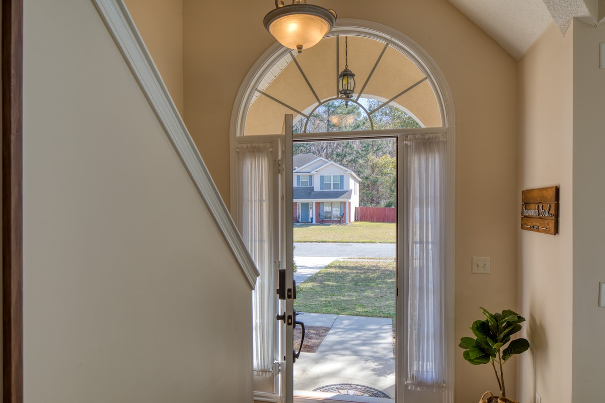 Top performing Airbnb: Large 4 BR home for 11 guests near SAV airport in Pooler