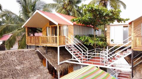 Luxury Sea-view Upstairs Agonda Beach - DuckNChill
