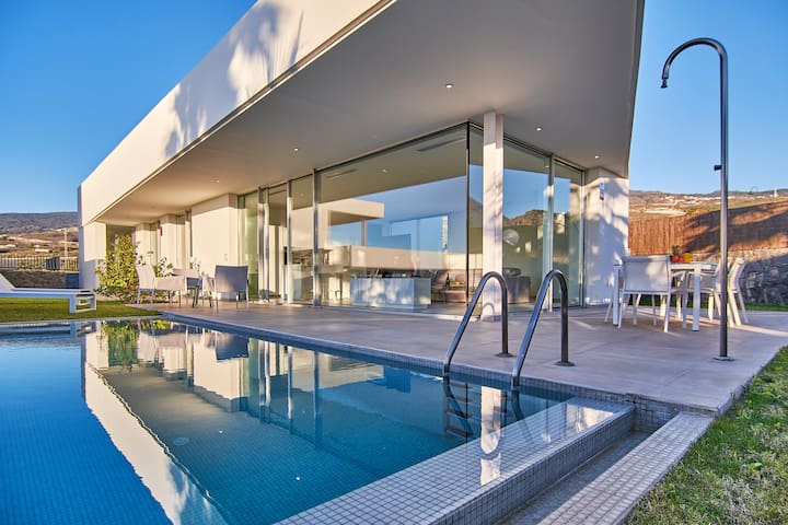Prestige Canary Home managed Airbnb listing 2