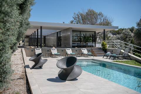 Villa 7 - Design Villa near town with Heated pool