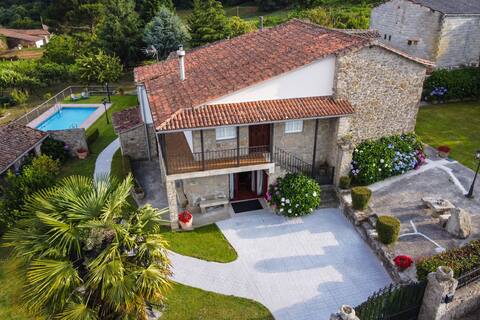 Villa in Ribeira Sacra with pool