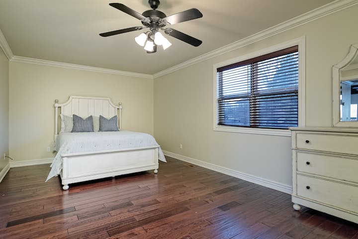 Chumba cha kulala 3 (Malkia)