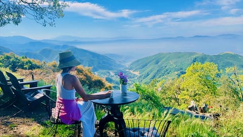 100-Mile View | Romantic Mountain Hideaway