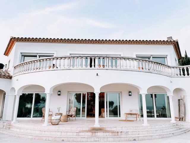 Luxury family villa with views of S’agaró gallery image 2