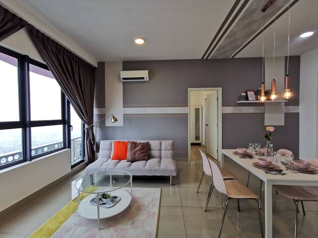 Arte Plus Living Signature managed Airbnb listing 1
