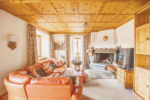 Popular Airbnb listing: Nenasan Luxury Alp Retreat in Sankt Moritz