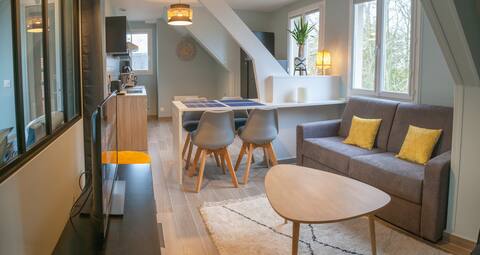 Beautiful renovated apartment with hypercenter private parking