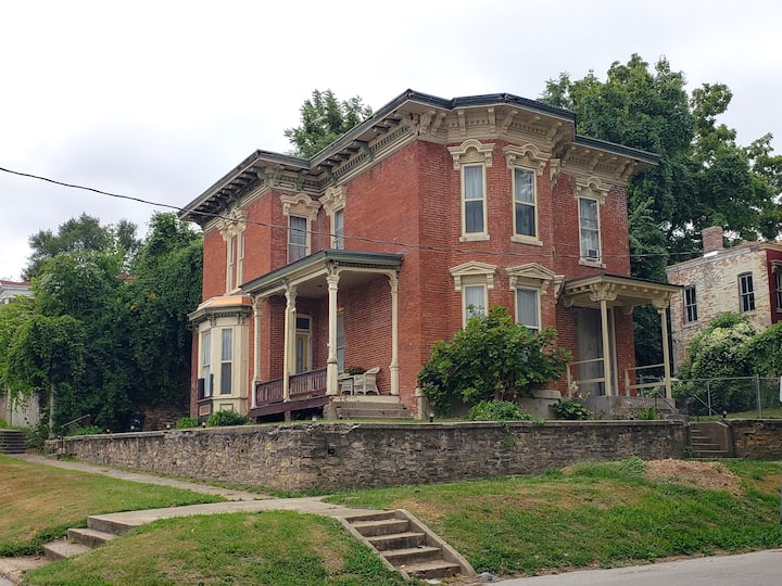 Admiral Fuqua House 4 BR 2 BA Millionaire's Row Houses for Rent in