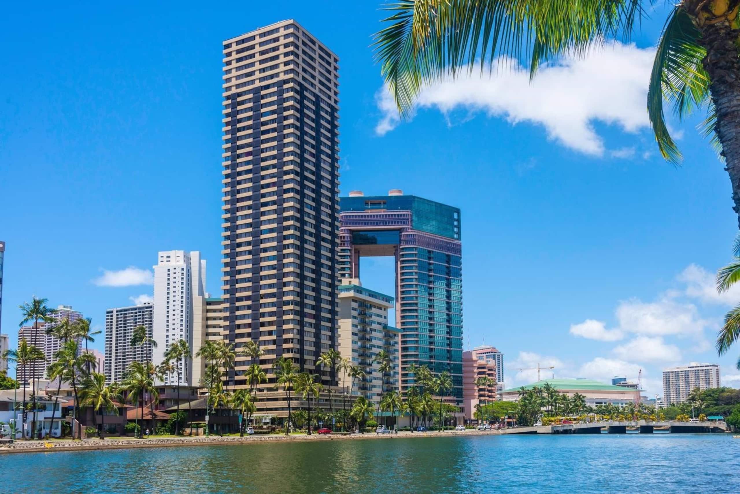 2B/2B/37th fl Amazing Ocean view condo w/kitchen - Image 42