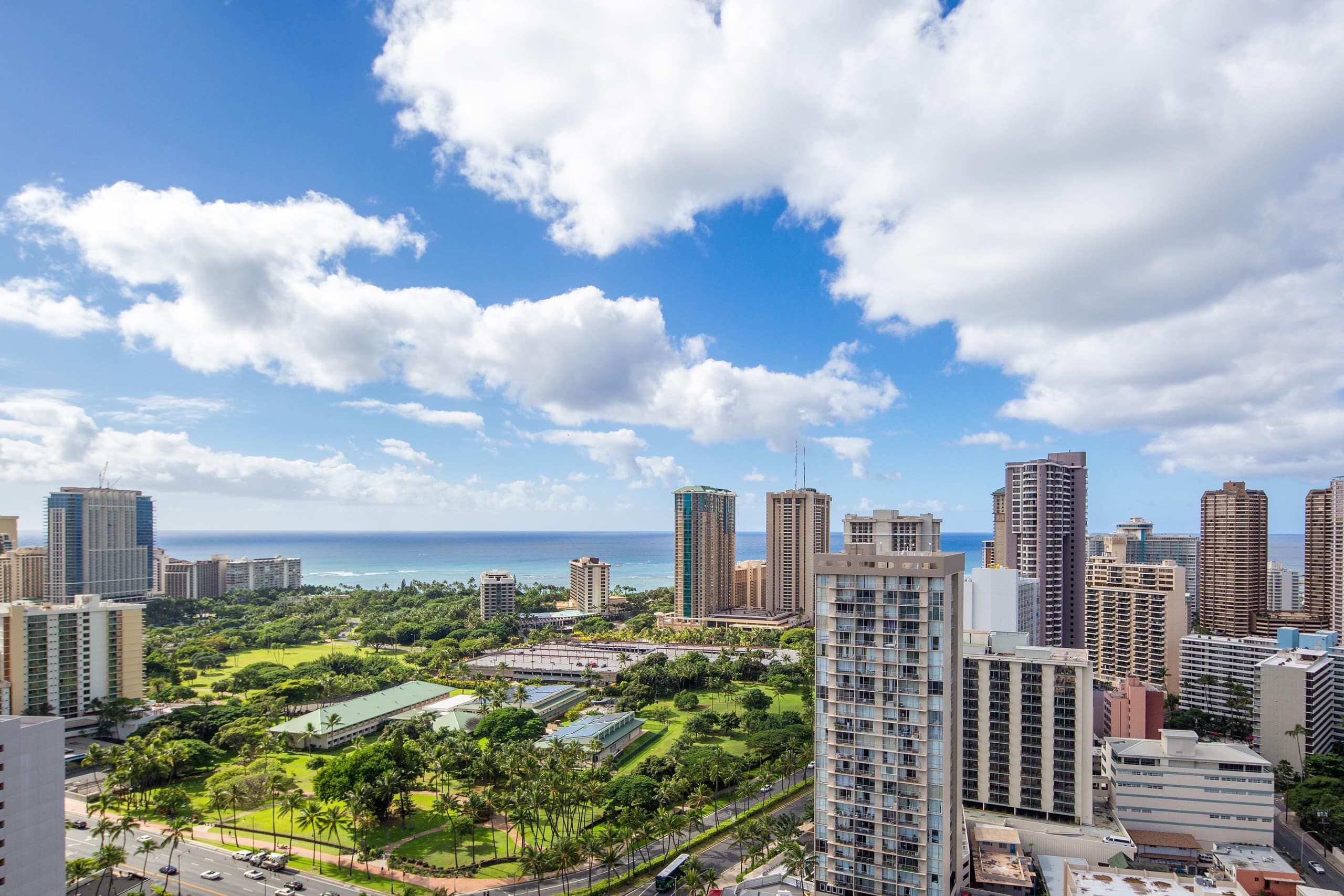 Full Ocean and Waikiki View Modern Studio - Image 7