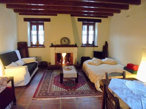 Top Airbnb: Periklis Guesthouse Anavriti. in Δήμος Σπάρτης