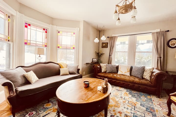 Victorian Mountain House | Firepit, Lake, Walkable - Tannersville, NY