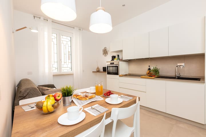 Colosseum Holidays – Marco Aurelio