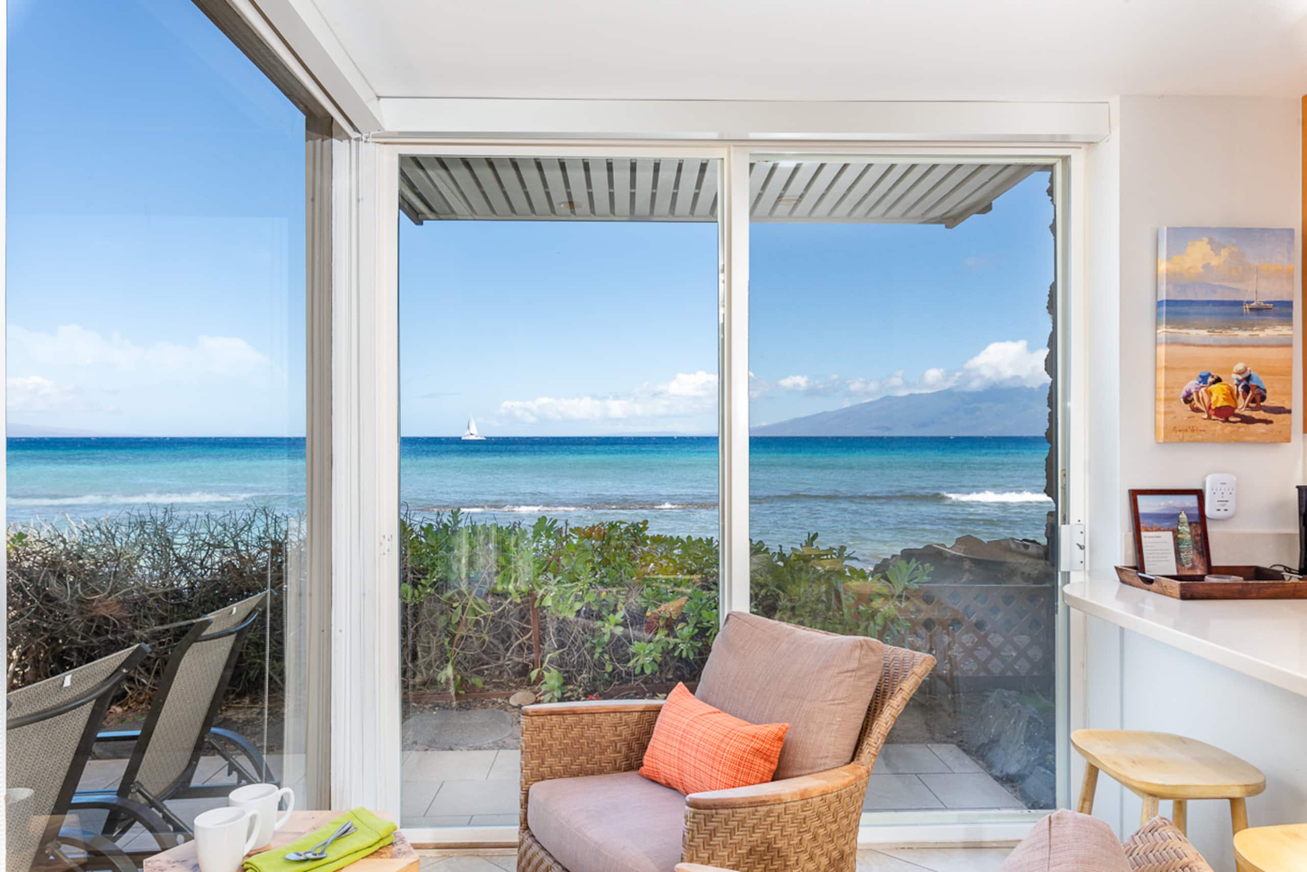 Condo in Lahaina · ★4.77 · 2 bedrooms · 5 beds · 1 bath - Image 6